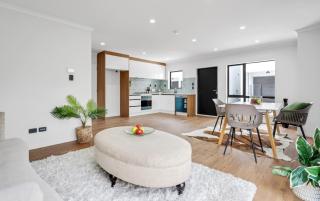 Affordable Holiday Home !! - Auckland - 1