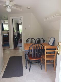 Charming Guest House! - - 6