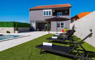 Amazing Apartment In Tinj With Kitchen - Tinj - 3