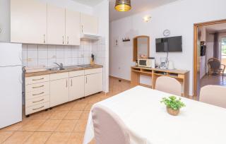 Cozy Apartment In Palit With Kitchen - Palit - 8