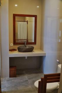 Puri Warung Villa & Guest House - 9