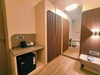 Hotel Akshay Palace Ahmednagar - Ahmadnagar - 4