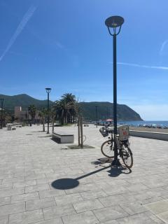 A window to the sea - Riva Trigoso - 8