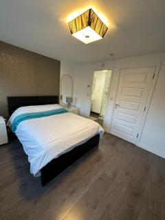 Spacious Double Room in New Development Near Station - 6
