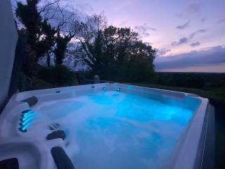 Carrick Beg Self Catering Holiday Accommodation with Hot Tub - 8