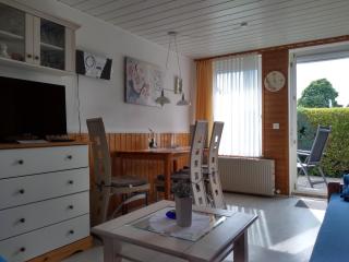 Fewo 5 mit Terrasse, Parkplatz, Fahrradgarage, Trampolin, Tischtennis - Dahme - 6