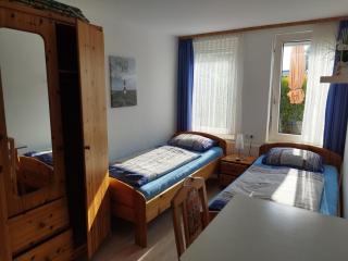Fewo 5 mit Terrasse, Parkplatz, Fahrradgarage, Trampolin, Tischtennis - Dahme - 5