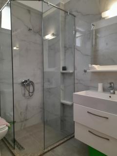 Menikos Apartments - Himare - 8