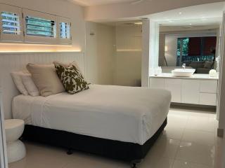 Noosa Beach Apartment on HASTING ST French quarter resort.Noosa Heads - 4