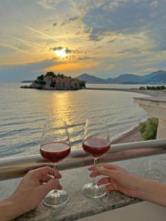 Luna Apartments - Sveti Stefan - 0