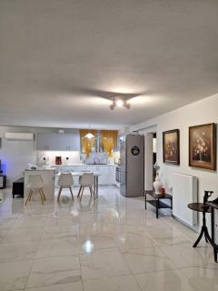 Kalamia BeachHouse - 9