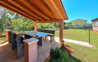 Pet Friendly Home In Pula With Kitchen - Pula - 9