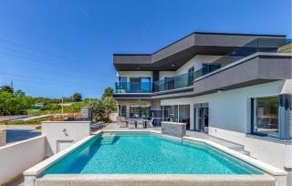 Stunning Home In Pula With Jacuzzi - Pula - 0