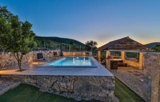Nice Home In Trolokve - Prgomet - 2
