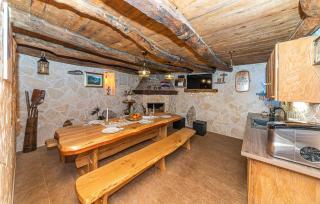 Nice Home In Trolokve - Prgomet - 7