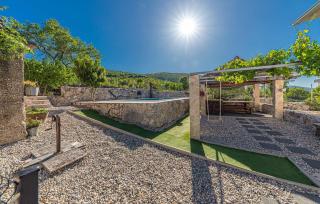 Nice Home In Trolokve - Prgomet - 9