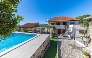 Nice Home In Trolokve - Prgomet - 1
