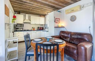 2 Bedroom Stunning Home In La Crau - La Crau - 6