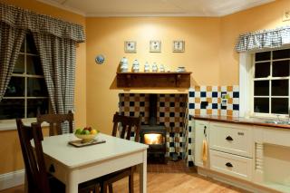 Linfield Cottage - 4