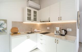 Amazing Apartment In Sutivan With Wifi - 2