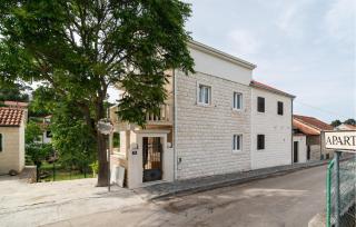 Amazing Apartment In Sutivan With Wifi - 4