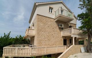 Amazing Apartment In Sutivan With Wifi - 2