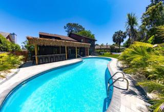 Tropical Oasis, Tiki Bar, Pool, Mini Golf, Hot Tub - 3