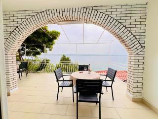 Sea Breeze Apartments - 6