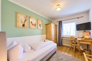 Hotel Waldgasthof Buchenhain - Baierbrunn - 2