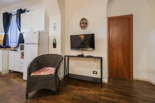 MiRa's Guest house Studio Appartment 15min walk from Central Station - La Spezia - 8