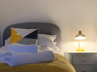 Retro Retreat, Sea View, Free Parking & EV Plug-in - Whitby - 4