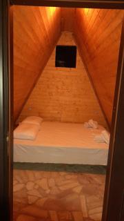 Garden Villa Lake Side & Glamping - 8