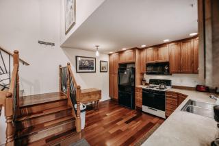 77MBR - Wi-Fi - Fireplace - Pets Ok - BBQ cabin - 3