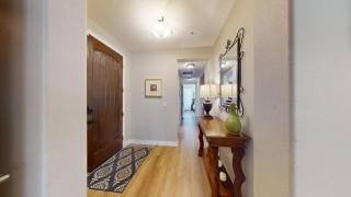 LV370 Vibrant Downstairs 3BR Legacy Villa Lock-Off - 1