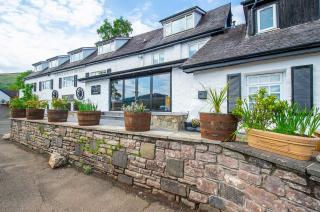 The Clachan Hotel, Lochearnhead - 2