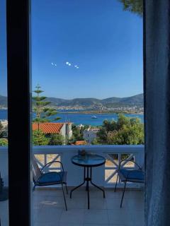 Studio with unique view near the beach! - Porto Rafti - 0