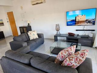 Beautiful 2 bedrooms by the pool - Paphos - 2