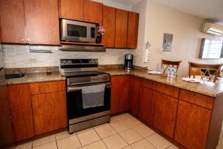 Private Jacuzzi Oasis with Mountain Views and FREE Parking - Ponce - 1