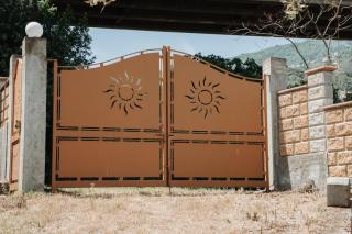 Railroad-house - Patti - 1