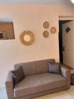 Ellis House - 5