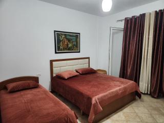 Comfy Beachfront Apartment - 50m from the Sea - Golem - 6