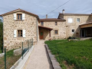 Ancienne ferme tranquille en Haute Ardèche - Étables - 9