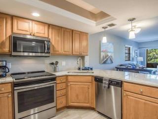 Park Shore Resort Modern Top Floor 2 Bed 2 Bath - Naples - 3