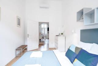 Excellent central location lovely home with AC - Budapest - 4