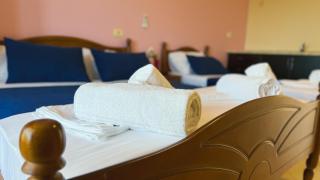 Friends House - Borsh Hotel - 2