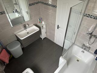 2 bed flat in London - Londra - 6