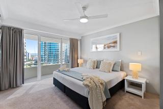 3 Bedroom OCEAN VIEW Unit at Zenith in Surfers Paradise - Q Stay - Gold Coast - 5