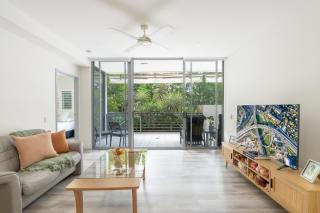 Best Location 2-Bed with Gym Pool 7-min From CBD - Brisbane - 2