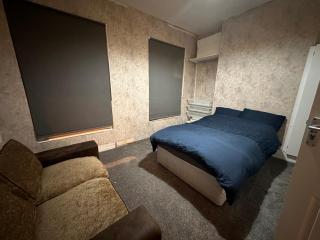 Double Room in a Homestay - Liverpool - 0