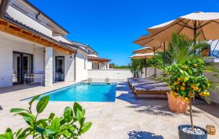 4 Bedroom Cozy Home In Marcana - Marčana - 1